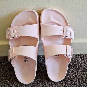 EUC Birkenstock Arizon EVA size 6